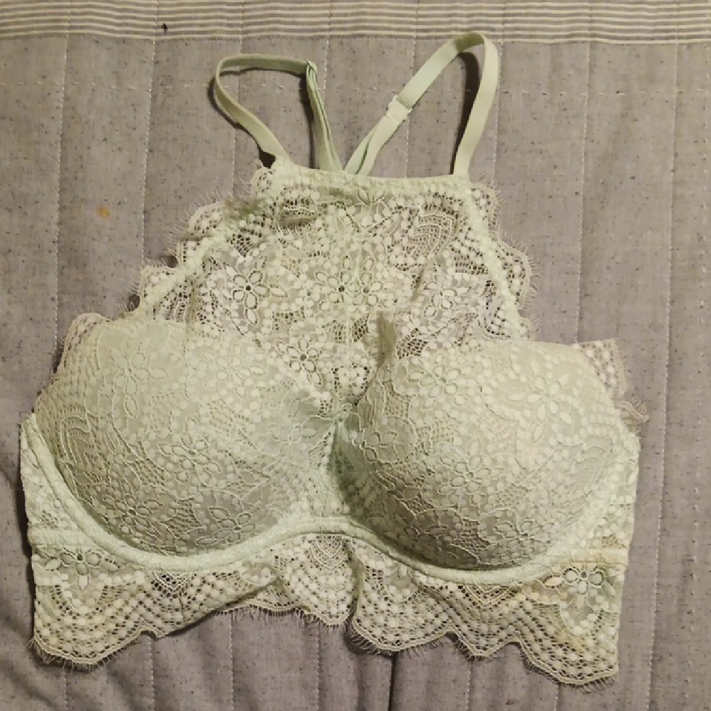 Cream Lace Wireless Bralette with Adjustable Straps